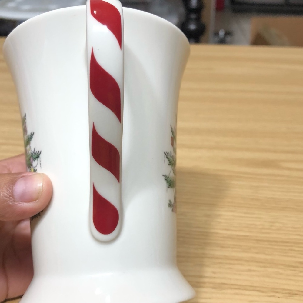 Spode Christmas Tree Mugs Set 13cmX9cm. - Picture 9 of 11